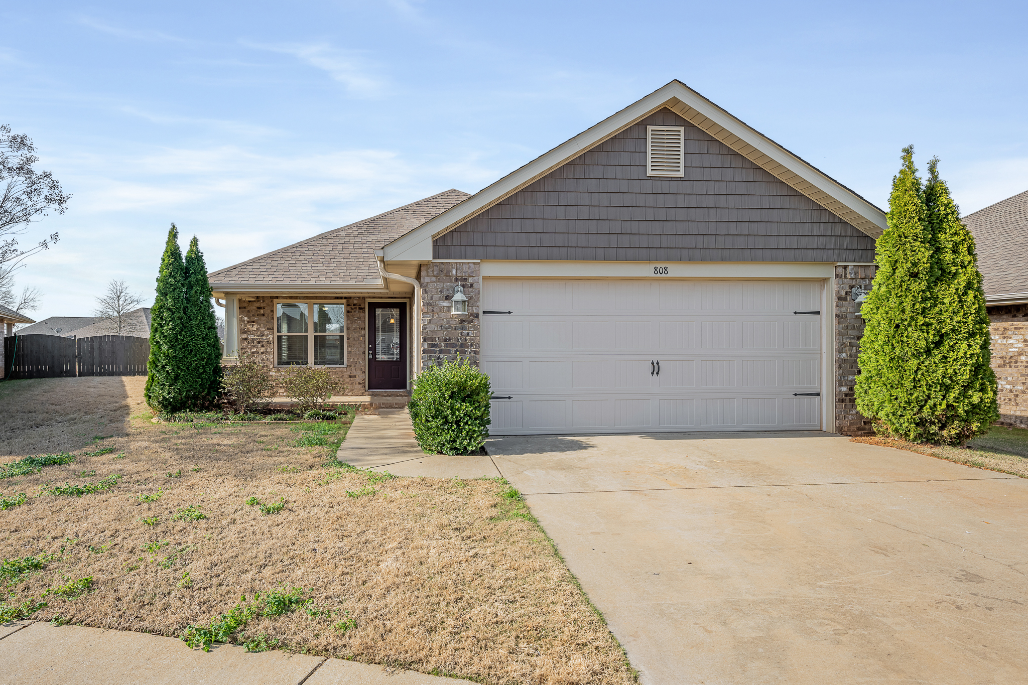 808 Willow Shoals Drive Southwest