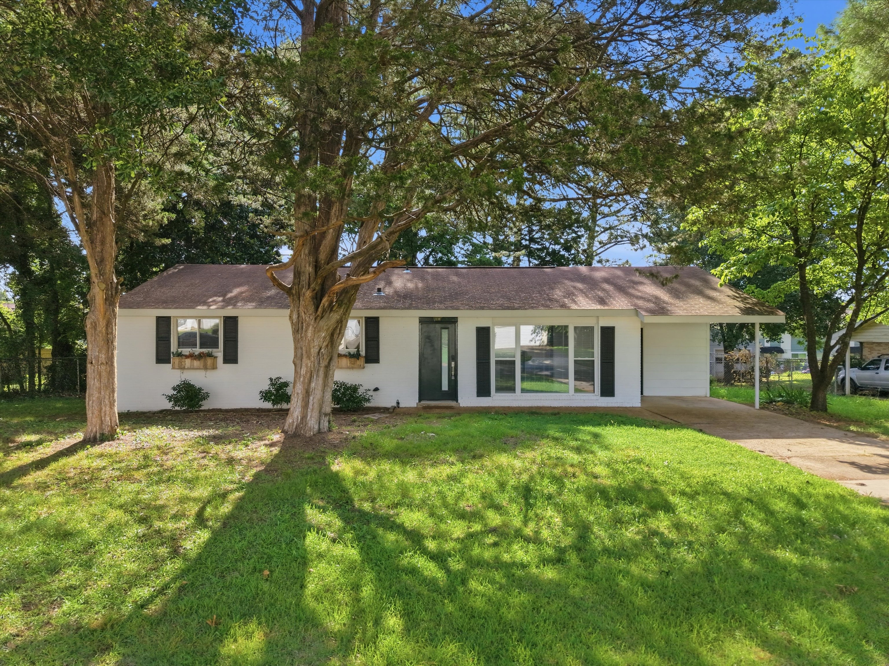 308 Harolds Drive Northwest